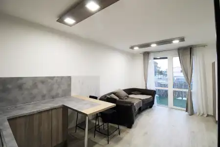 Kiadó téglalakás, Budapest, XVI. kerület 2 szoba 48 m² 230 E Ft/hó